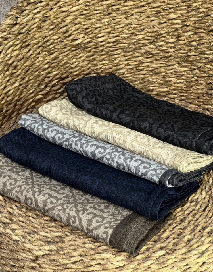 روسری نخی طرحدار code:2701
