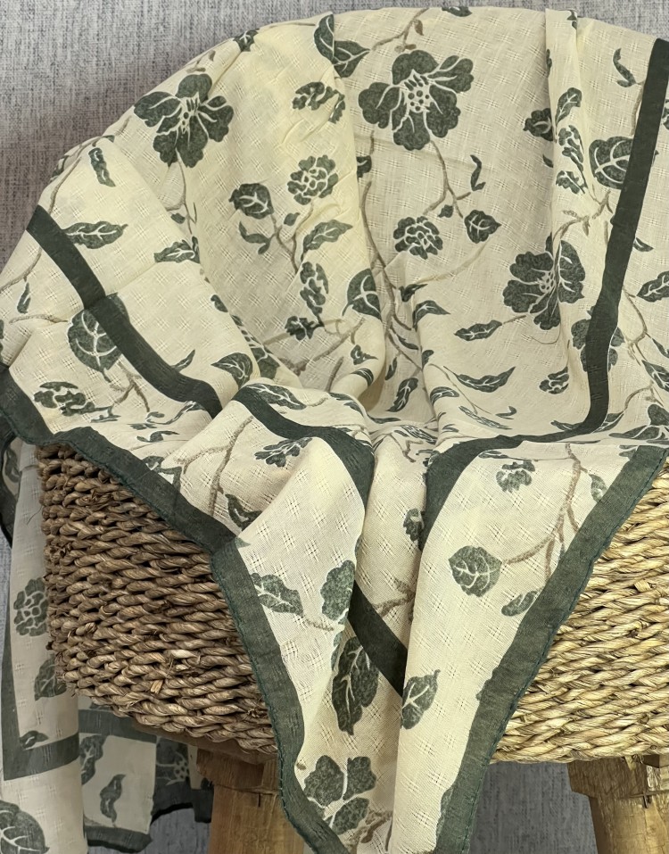 روسری نخی طرحدار code:2706