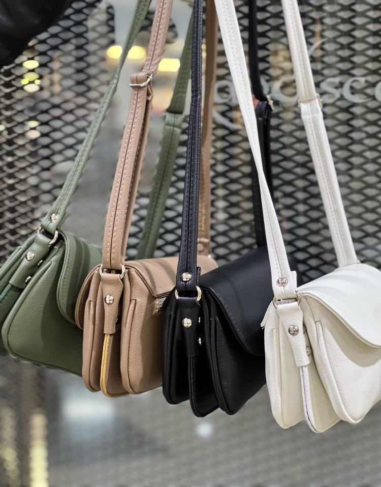 کیف رو دوشی چرمی code:3041