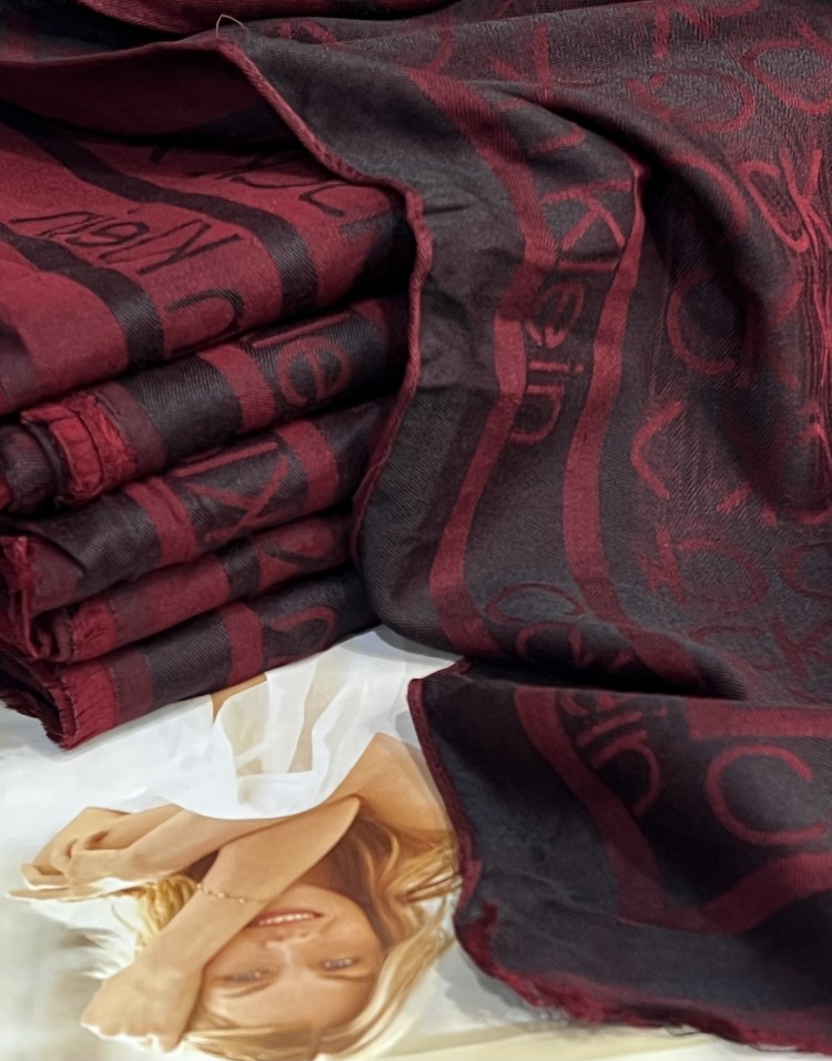 شال دورو مارک CK زرشکی پاییزه code:3061