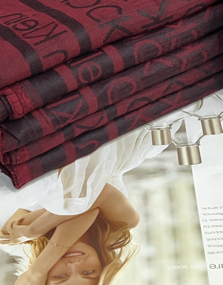 شال دورو مارک CK زرشکی پاییزه code:3061