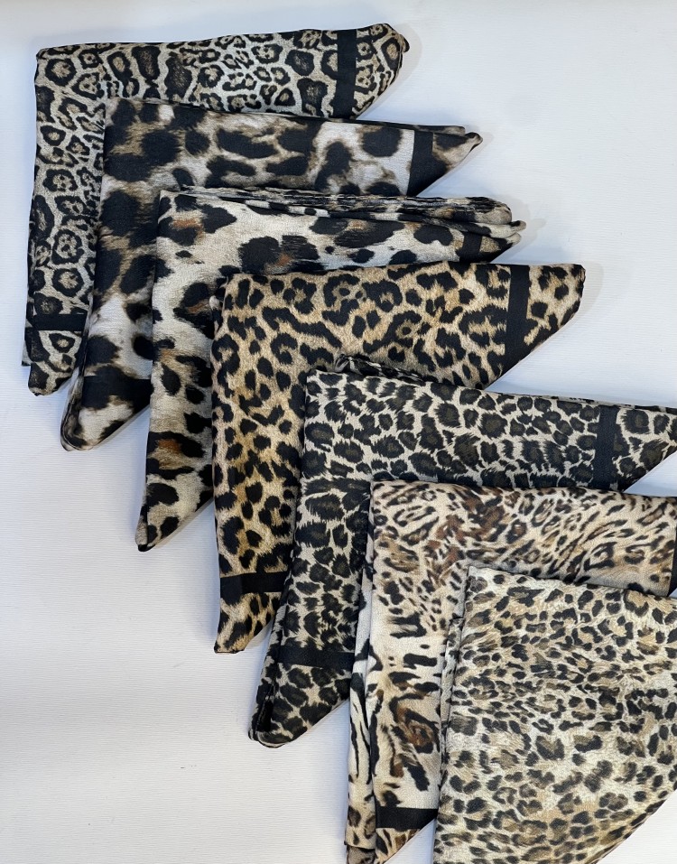 مینی اسکارف نخی پلنگی code:3096