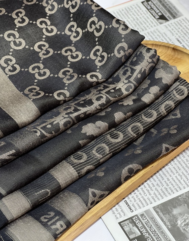 شال طرح مارک code:3118