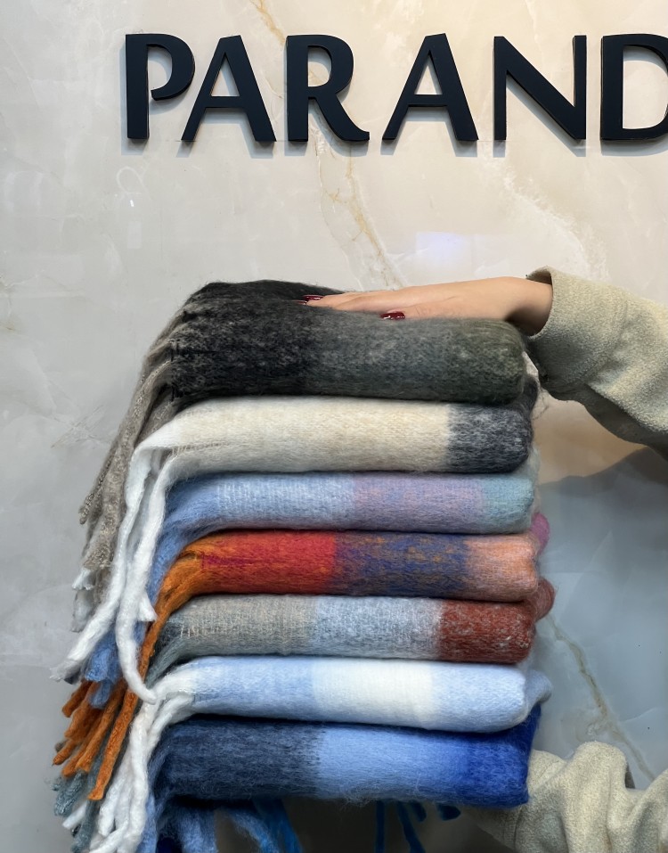 بیگ اسکارف پینترستی چهارخونه ی وارداتیcode:3029