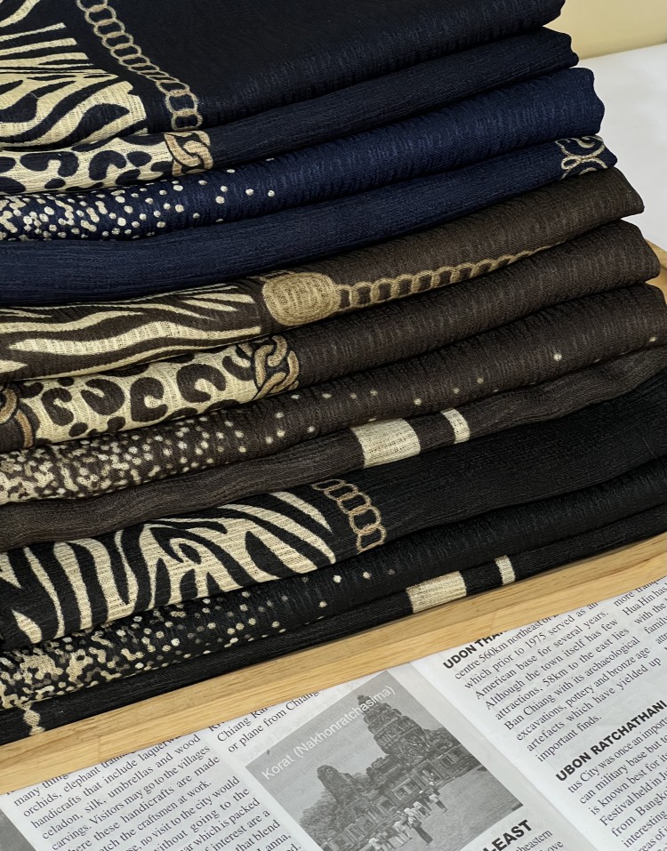 روسری دور‌دست دوز متنوع code:3120