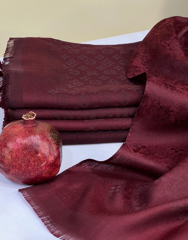 شال مارک زرشکی code:3137