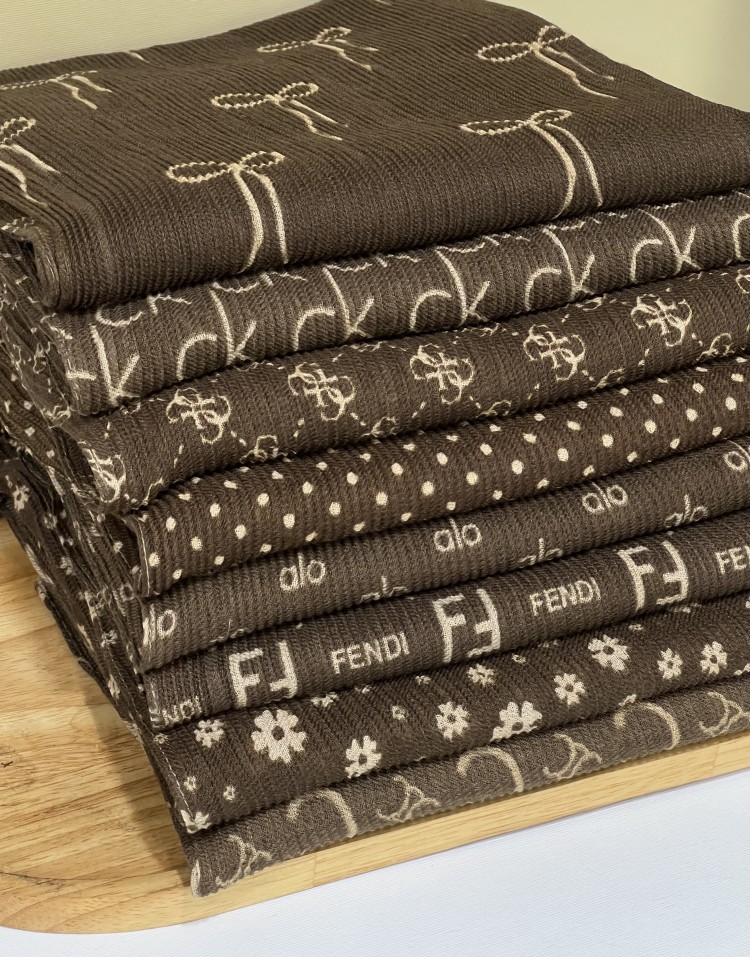 شال پلیسه طرح مارک code:3144