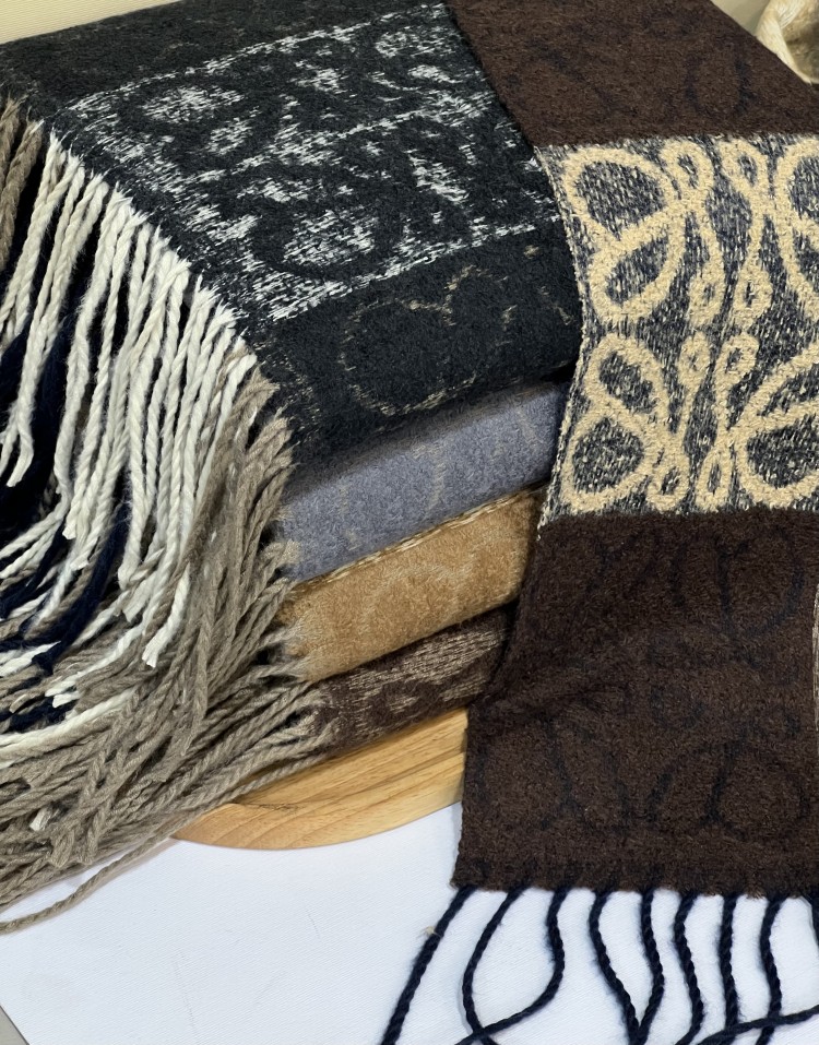 شال موهر مارک(LOEWE)CODE:3171