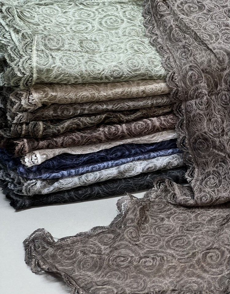 شال حریر نخ حاشیه دانتل وارداتی code:3271