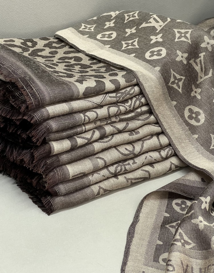 شال طرح مارک code:3334